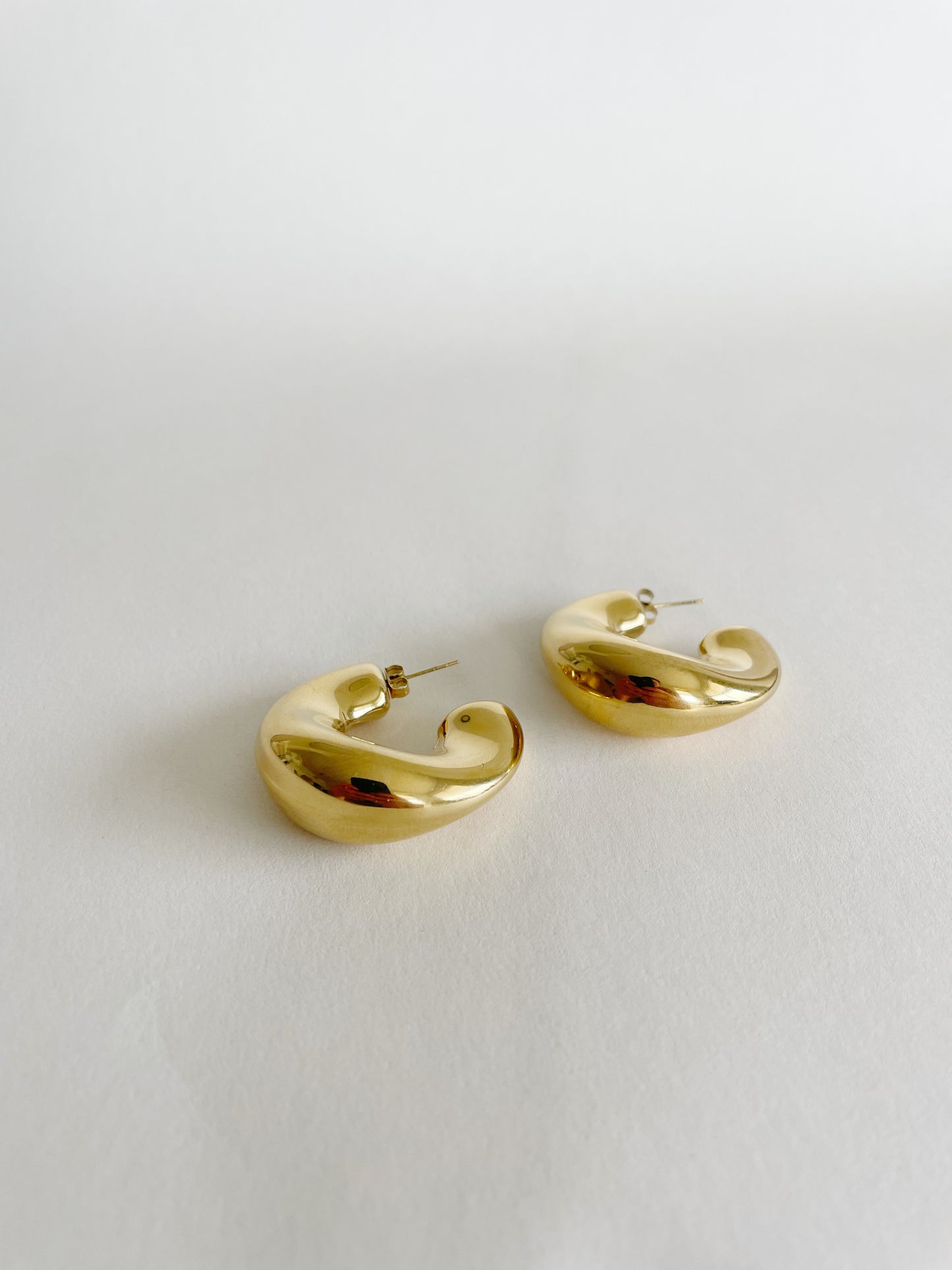 Liv Earrings | Gold