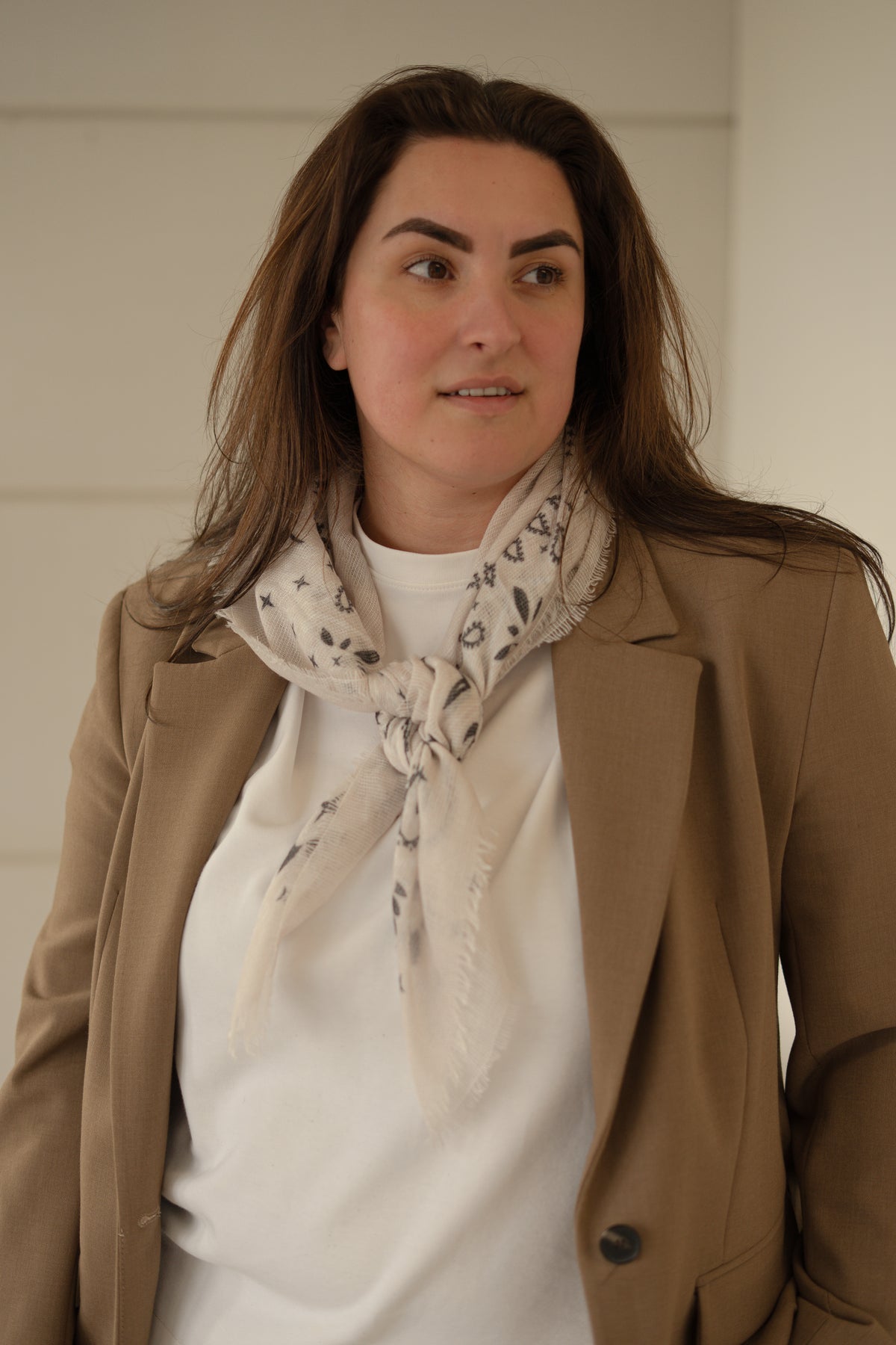 By Chasseur Yas scarf sand