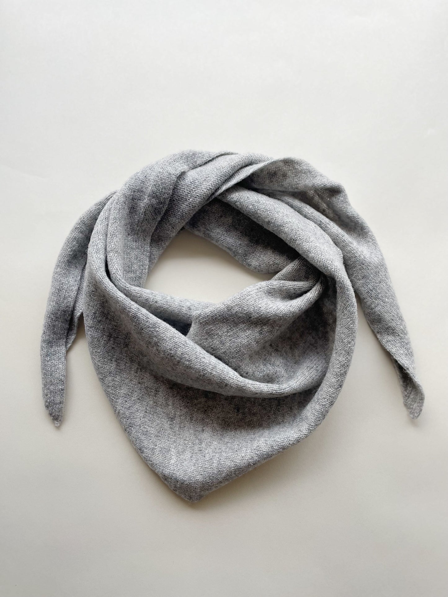 Triangle Scarf | Light Grey