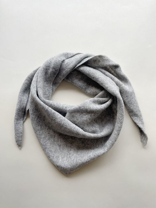 Triangle Scarf | Light Grey