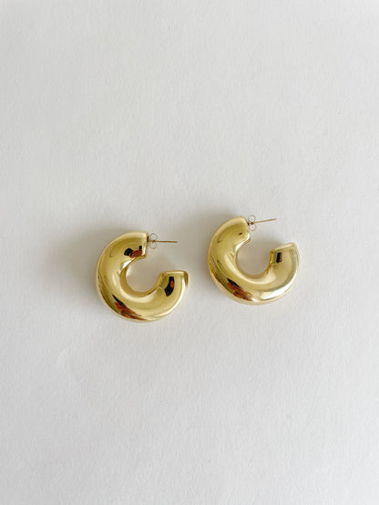 Liv Earrings | Gold