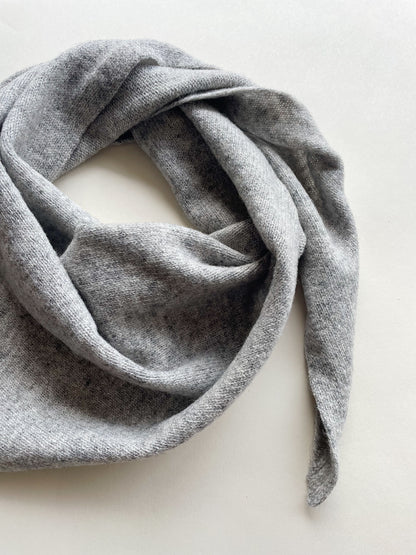 Triangle Scarf | Light Grey