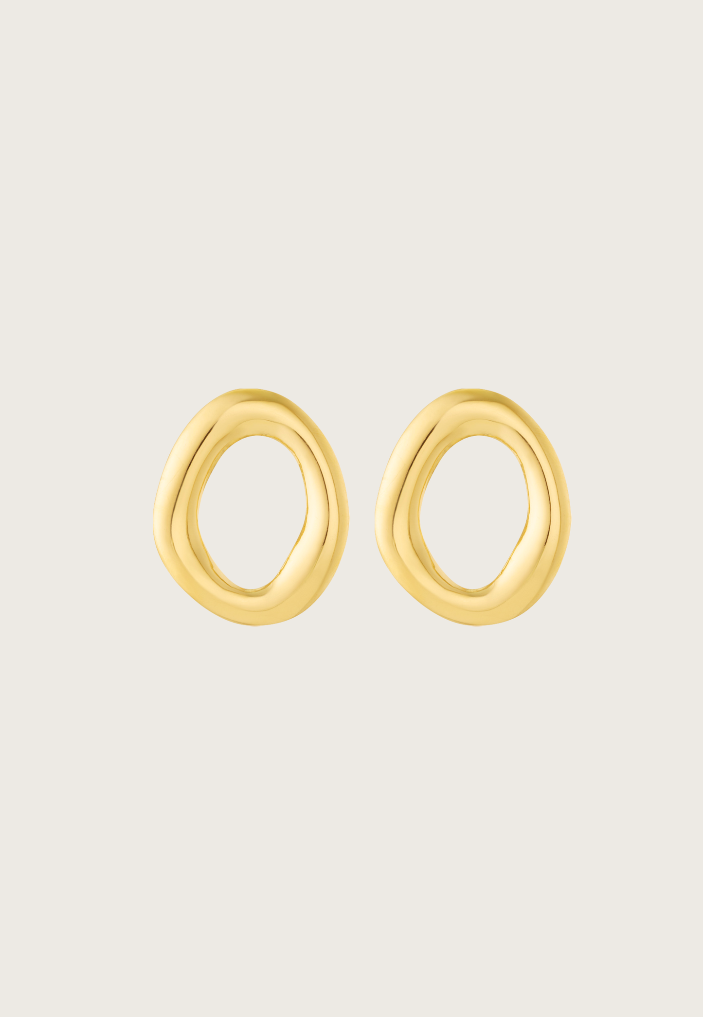 Waved oval earrings | Gold